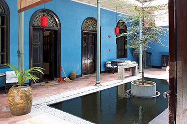 penang-cheong-fatt-tze-the-blue-mansion-court-yard