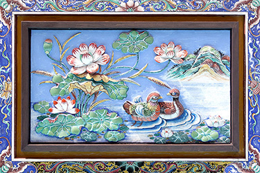 yeng-keng-hotel-peranakan-relief-wall-motif-by-the-pool